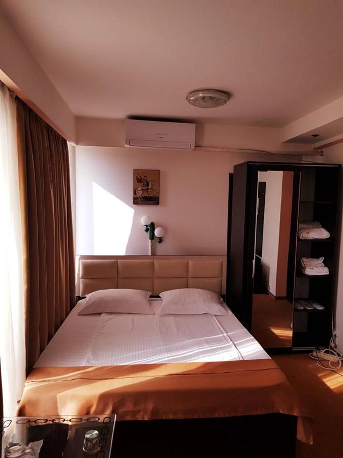 Asia Hotel Târgu Jiu Dış mekan fotoğraf