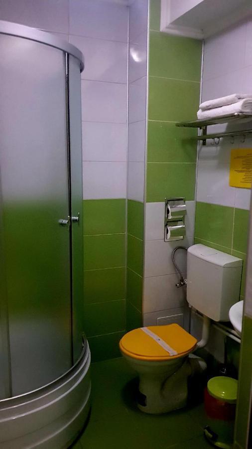 Asia Hotel Târgu Jiu Dış mekan fotoğraf