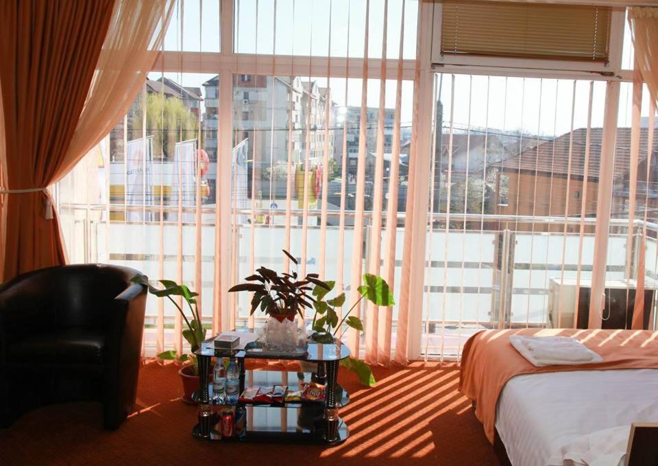 Asia Hotel Târgu Jiu Dış mekan fotoğraf