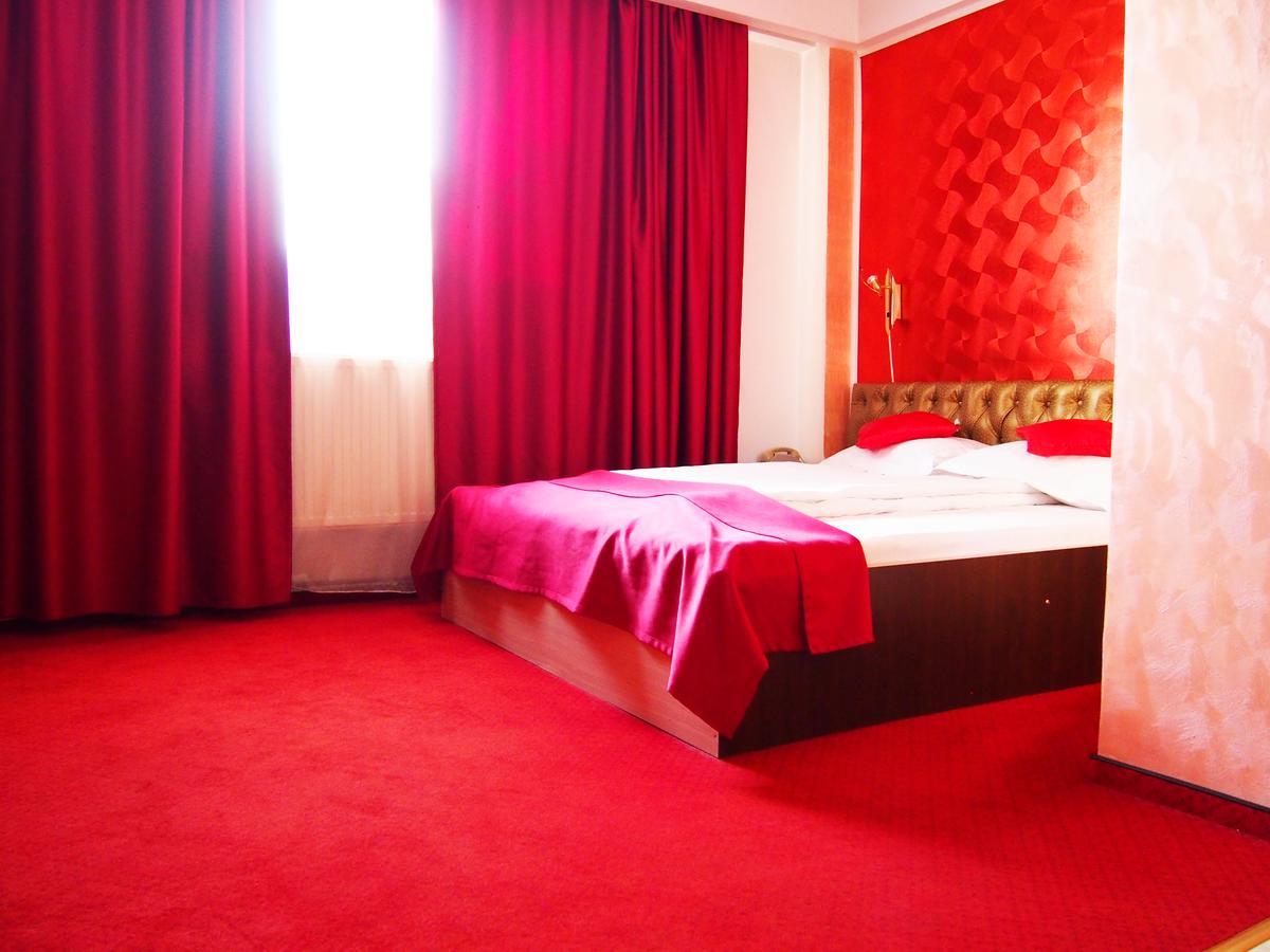 Asia Hotel Târgu Jiu Dış mekan fotoğraf