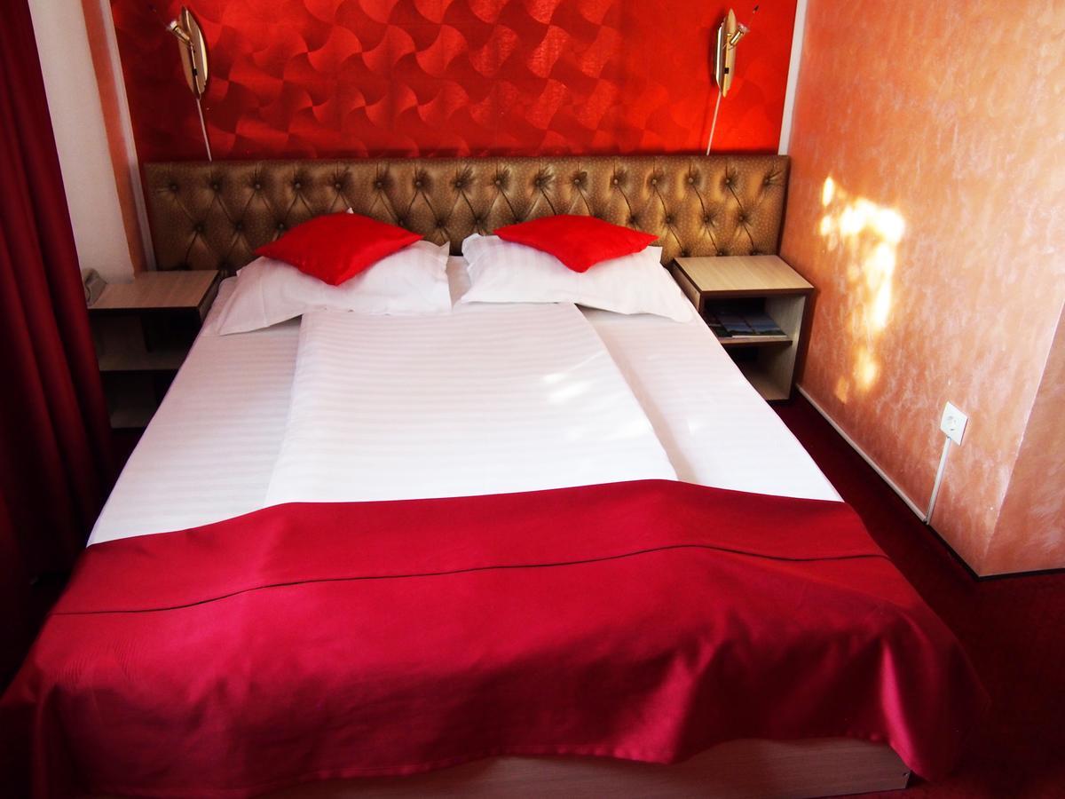 Asia Hotel Târgu Jiu Dış mekan fotoğraf