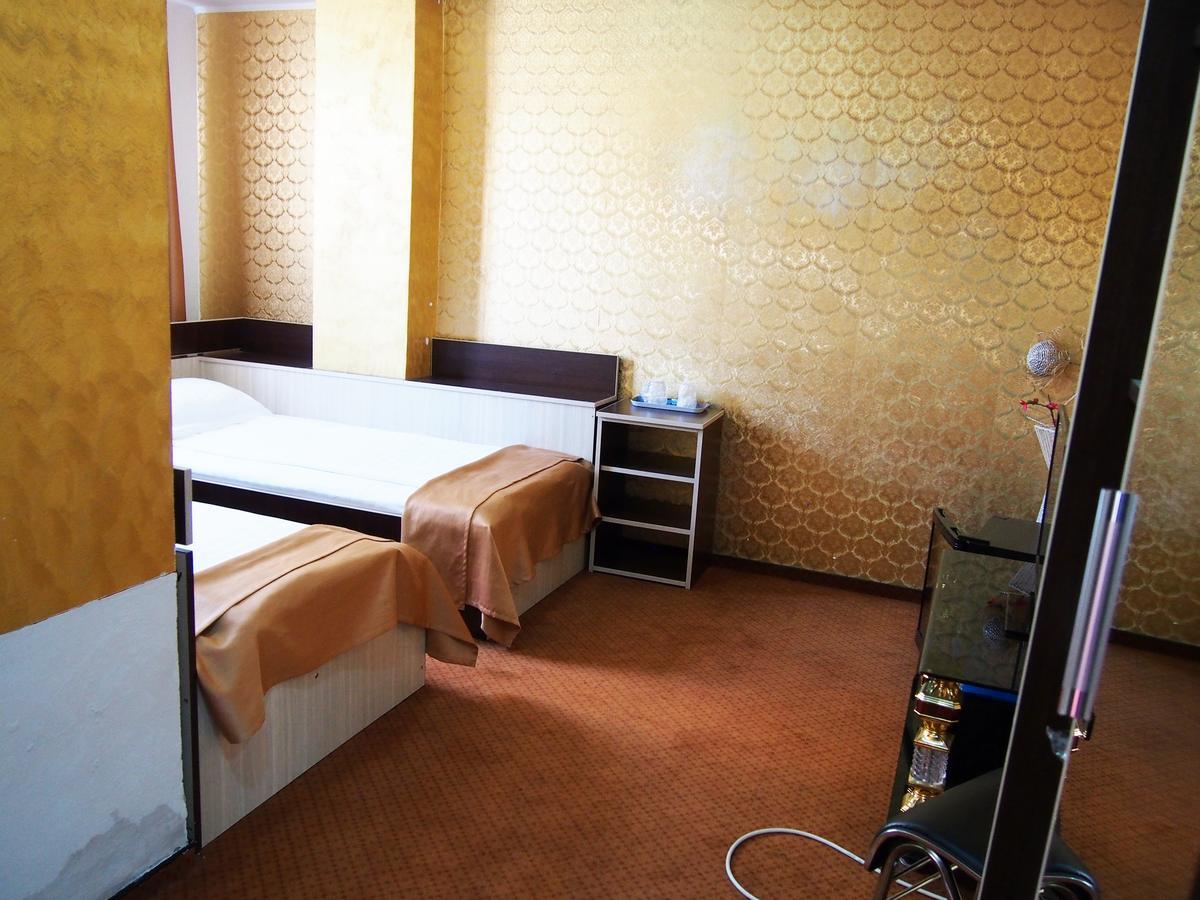 Asia Hotel Târgu Jiu Dış mekan fotoğraf