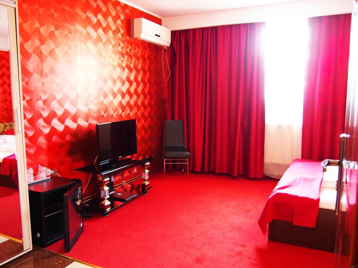 Asia Hotel Târgu Jiu Dış mekan fotoğraf