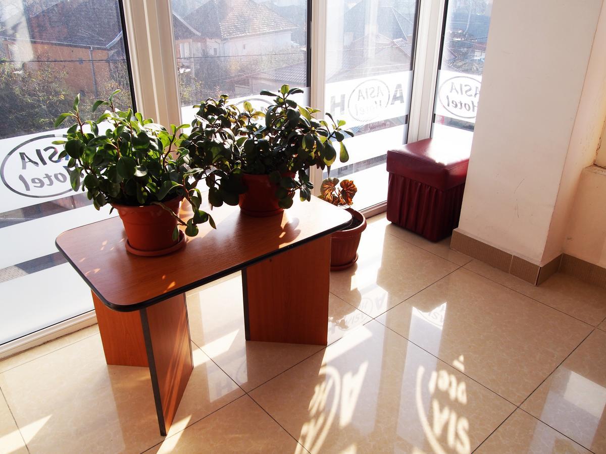 Asia Hotel Târgu Jiu Dış mekan fotoğraf